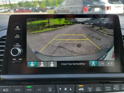 Used 2025 Honda Odyssey Touring image 20