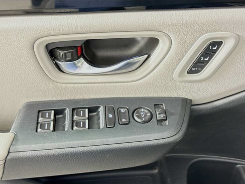 Certified 2024 Honda Pilot Touring image 17