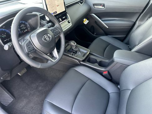 New 2026 Toyota Corolla Cross XLE image 9