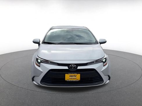 Used 2025 Toyota Corolla LE FWD image 4
