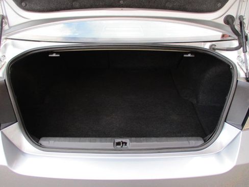 Used 2014 Subaru Legacy 2.5i Premium image 19