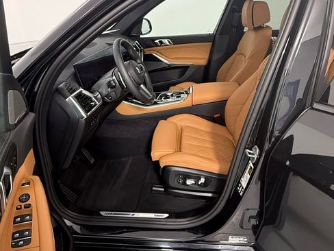 Used 2026 BMW X5 xDrive40i w/ M Sport Package image 16