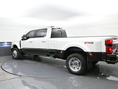 Certified 2024 Ford F450 King Ranch w/ FX4 Off-Road Package image 5