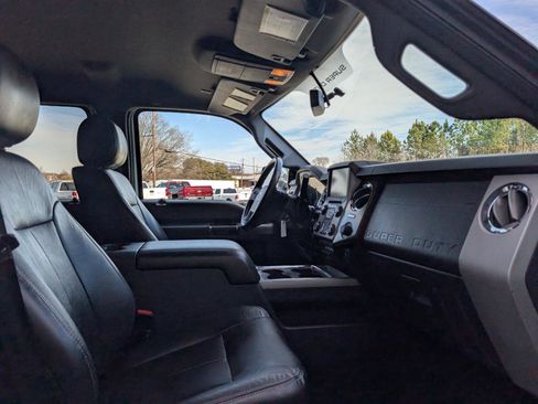 Used 2015 Ford F250 Lariat w/ Chrome Package image 20