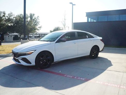 New 2026 Hyundai Elantra Sport image 4