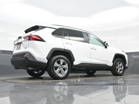 Used 2025 Toyota RAV4 XLE AWD/4WD image 32