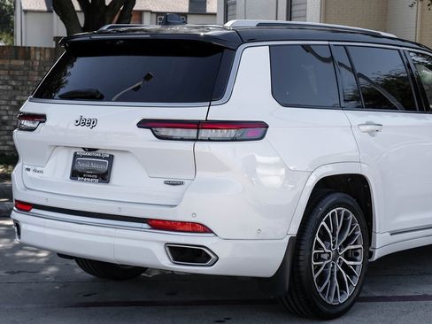 Used 2022 Jeep Grand Cherokee L Summit image 17