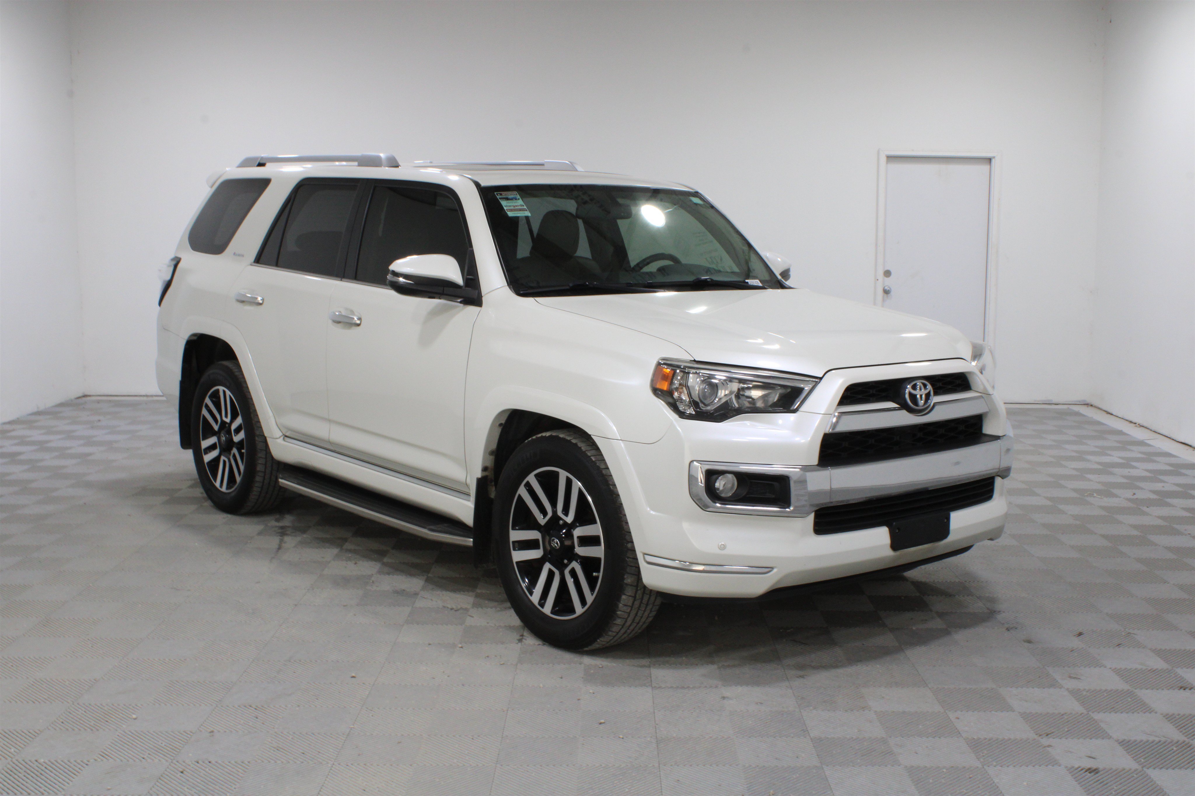 Used 2015 Toyota 4Runner Limited RWD image 1