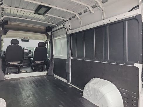 Used 2025 RAM ProMaster 2500 w/ Convenience Group image 23