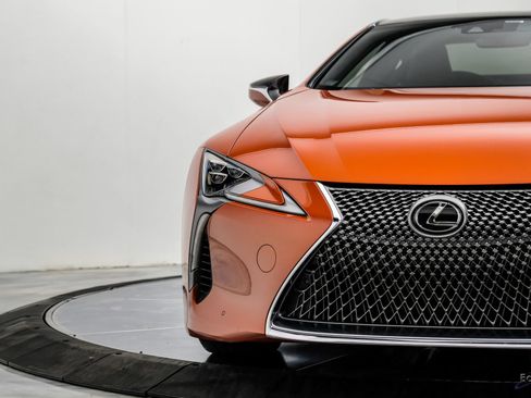 Used 2021 Lexus LC 500 Coupe w/ Performance Package RWD image 29