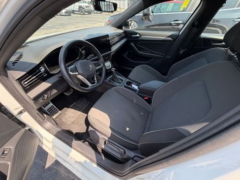 Used 2025 Volkswagen Jetta Sport FWD image 28