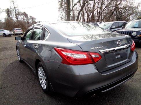 Used 2016 Nissan Altima 2.5 S w/ Power Driver Seat Package image 7