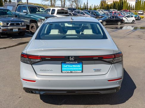 New 2026 Honda Accord Touring image 7