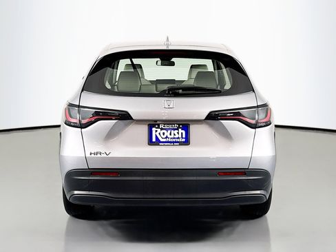 Certified 2023 Honda HR-V LX image 6