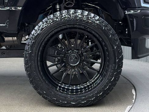 Used 2026 Ford F250 Platinum AWD/4WD image 9