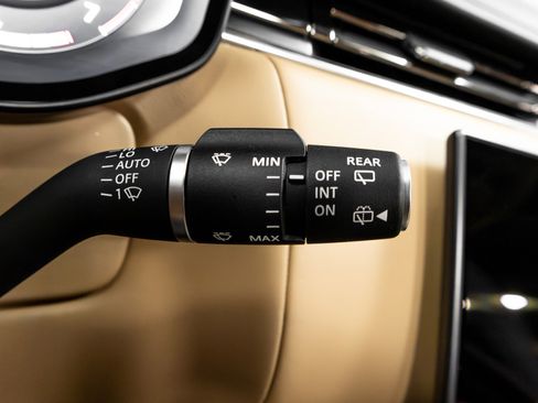 Used 2023 Land Rover Range Rover Autobiography image 62