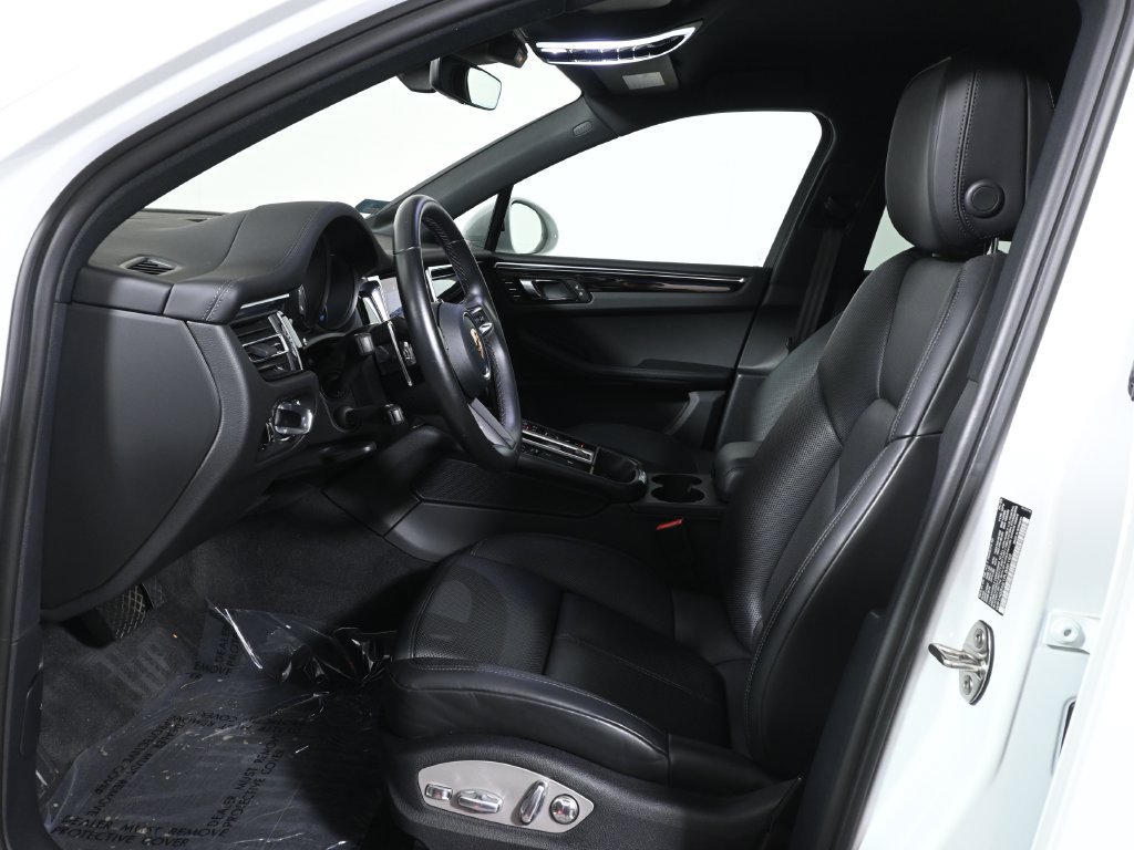 Used 2023 Porsche Macan S AWD/4WD image 5