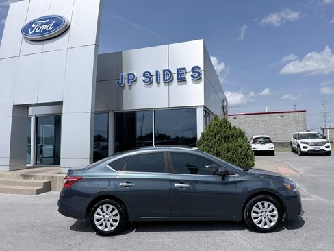 Used 2018 Nissan Sentra S FWD image 15
