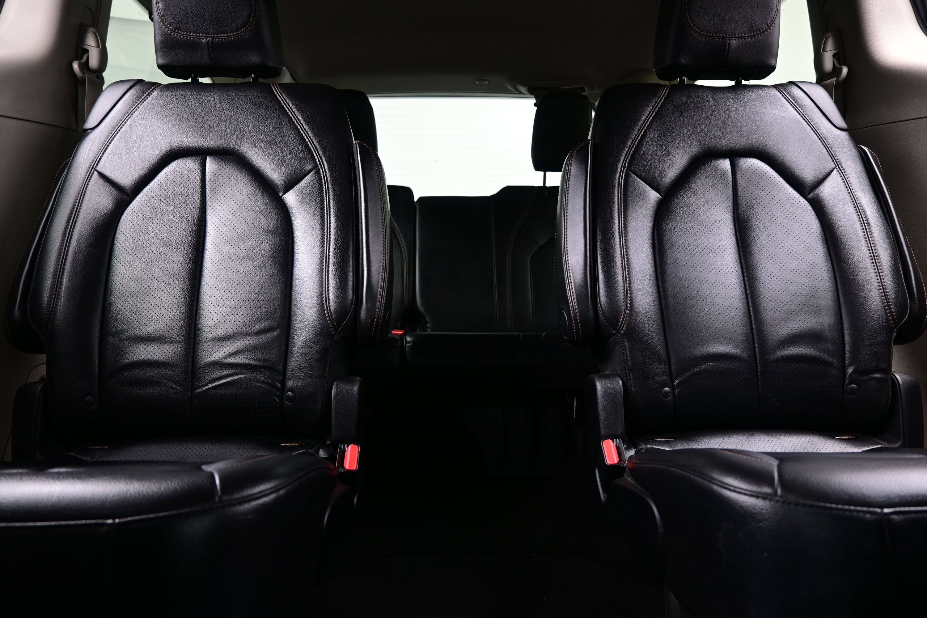 Used 2018 Chrysler Pacifica Touring-L Plus FWD image 15