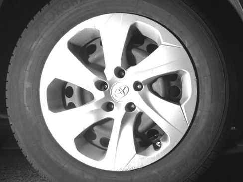 Used 2021 Toyota RAV4 LE w/ Carpet Mat Package (TMS) AWD/4WD image 11