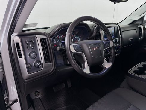 Used 2017 GMC Sierra 1500 SLE w/ SLE Value Package image 9