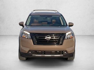 Used 2023 Nissan Pathfinder Platinum w/ Black Appearance Package AWD/4WD video 2