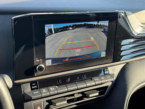 Used 2025 Toyota Camry SE FWD image 25