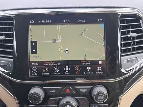 Used 2021 Jeep Grand Cherokee Limited RWD image 19