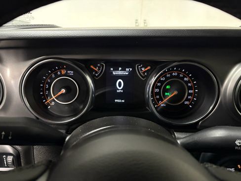 Used 2023 Jeep Gladiator Sport image 25