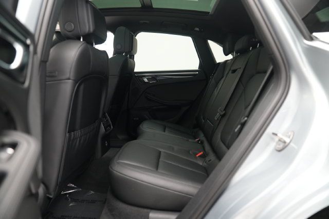 Certified 2026 Porsche Macan AWD/4WD image 14