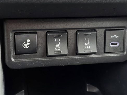 Used 2025 Toyota Corolla Cross LE AWD/4WD image 8