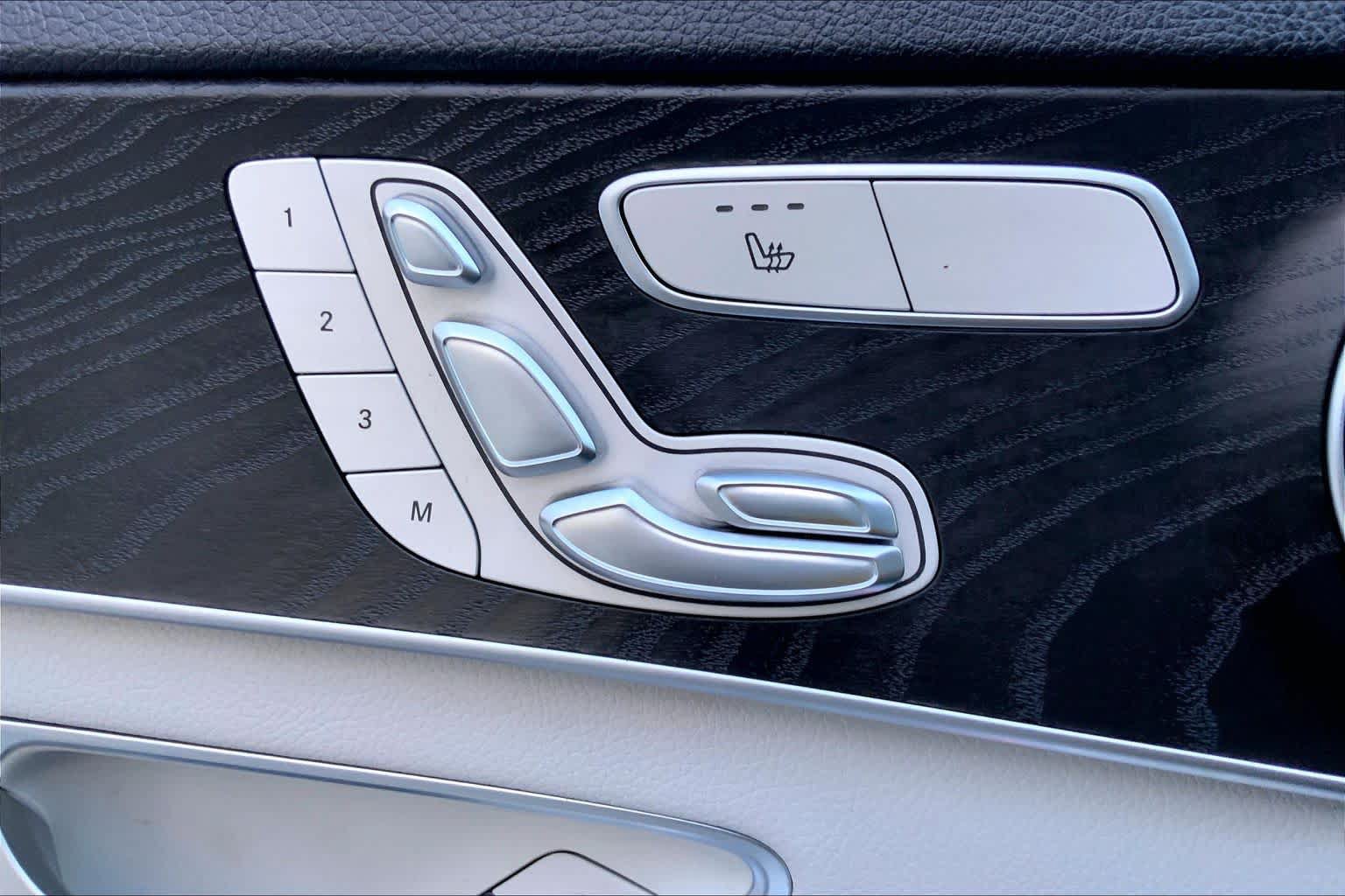Used 2017 Mercedes-Benz C 300 Sedan image 32