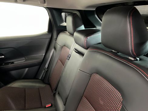 Used 2025 Nissan Kicks SR FWD image 21
