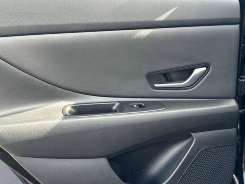 Used 2022 Hyundai Elantra SEL w/ Convenience Package image 12