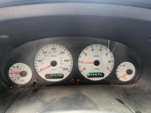 Used 2004 Dodge Grand Caravan SXT w/ Trailer Tow Prep Group FWD image 37