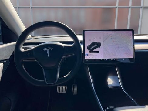 Used 2021 Tesla Model Y Performance image 13