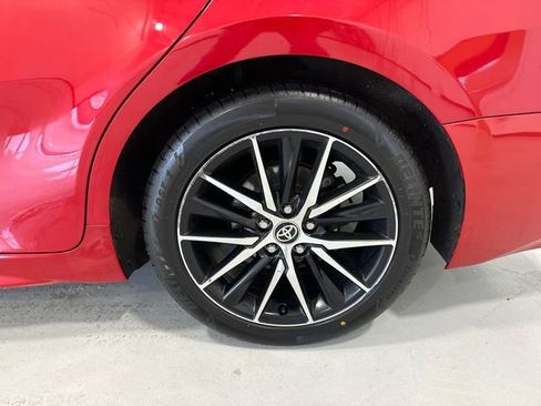 Used 2021 Toyota Camry SE image 14