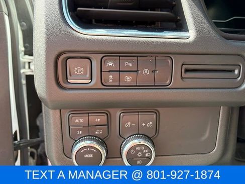 Used 2023 GMC Yukon XL SLT w/ SLT Luxury Package AWD/4WD image 24