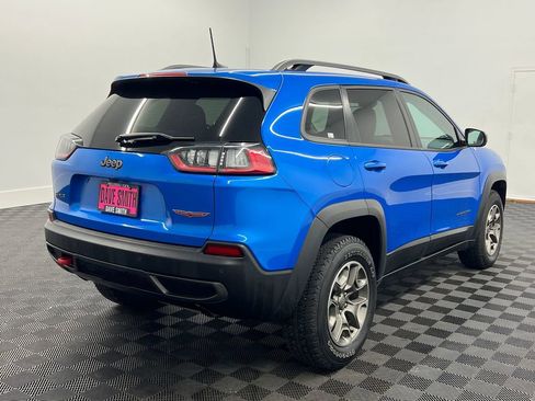 Used 2021 Jeep Cherokee Trailhawk w/ Comfort/Convenience Group AWD/4WD image 8