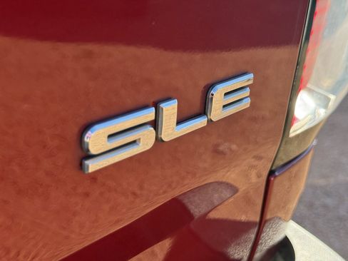 Used 2019 GMC Canyon SLE w/ Elevation Edition image 12