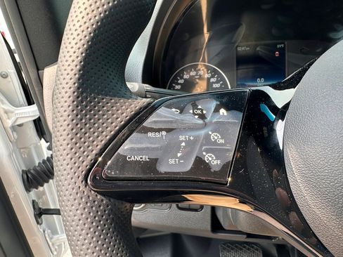 Used 2025 Mercedes-Benz Sprinter 2500 image 12