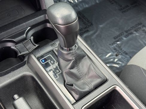 Used 2020 Toyota Tacoma TRD Sport image 26