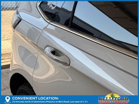 Used 2017 Ford Edge Titanium w/ Equipment Group 301A FWD image 9