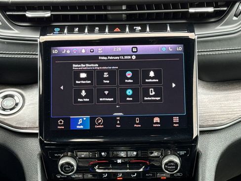 Used 2022 Jeep Grand Cherokee Overland w/ Luxury Tech Group IV image 14