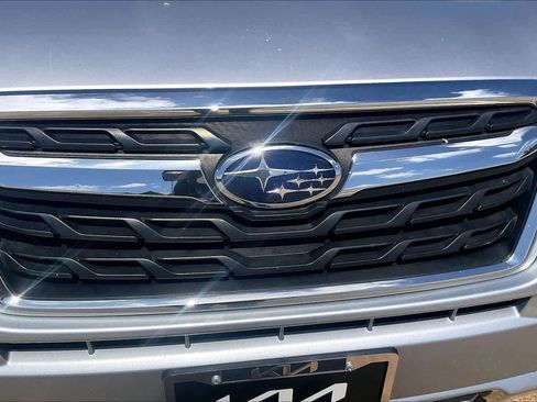 Used 2018 Subaru Forester 2.5i Premium w/ All-Weather Package AWD/4WD image 31