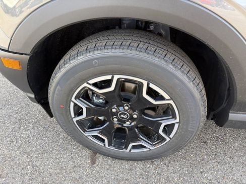 New 2025 Ford Bronco Sport Outer Banks w/ Outer Banks Tech Package+ image 11