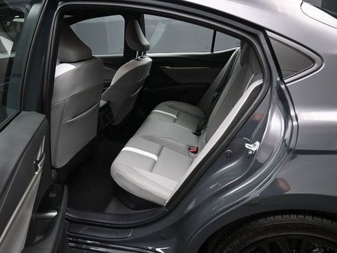 Certified 2025 Toyota Camry SE image 27