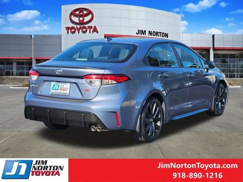 Used 2025 Toyota Corolla SE w/ SE Premium Package FWD image 6