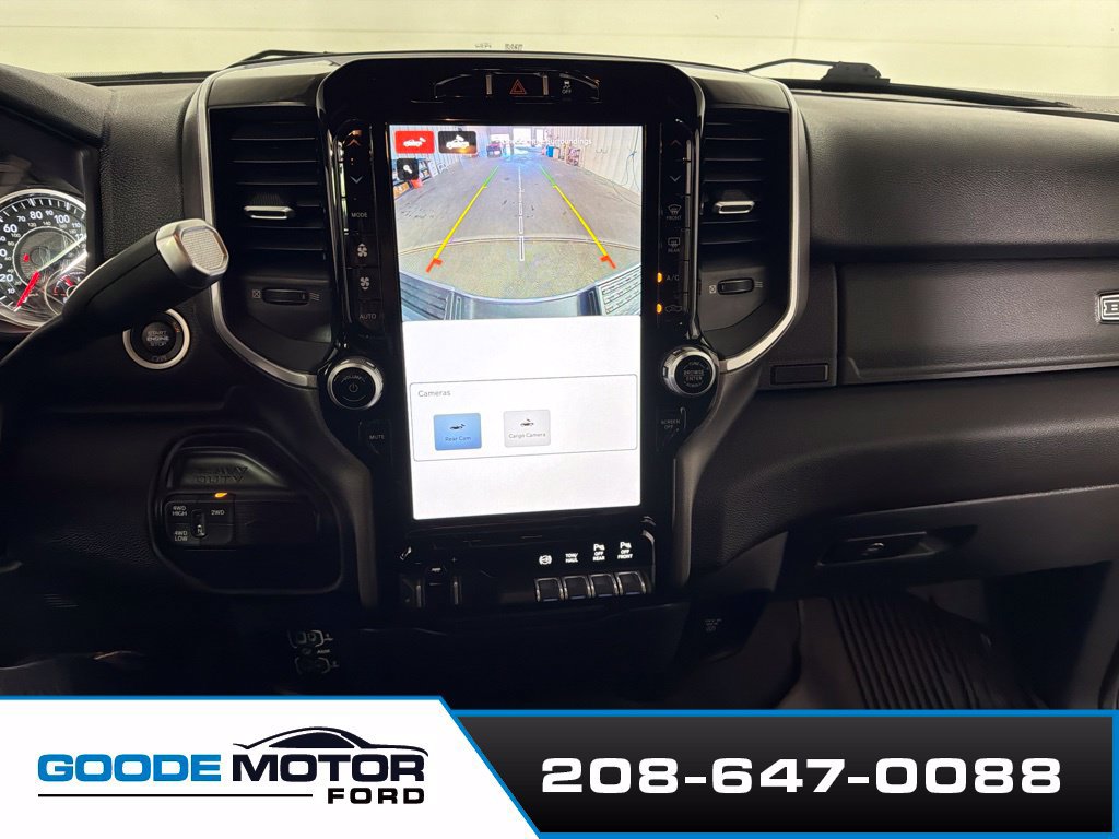 Used 2022 RAM 2500 Big Horn w/ Level C Equiment Group AWD/4WD image 17