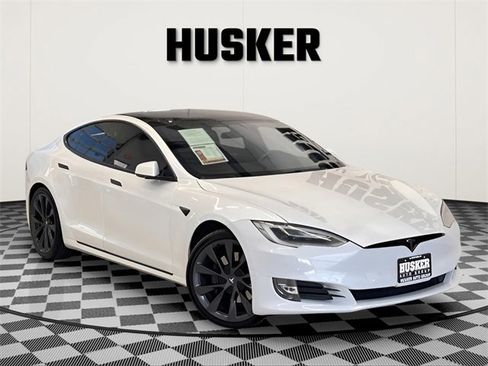 Used 2020 Tesla Model S Long Range Plus image 1